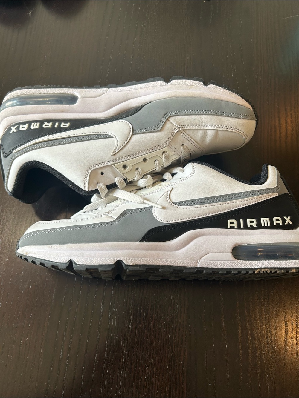 Nike Air Max Men’s White, Gray & Black Low-Top Sneakers